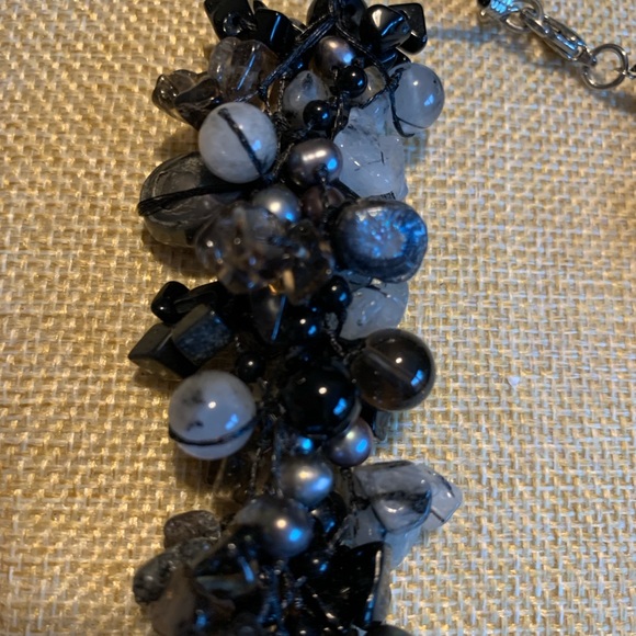 Gorgeous multi strand necklace with Tahitian pearls, gemstones and crystals. - Picture 10 of 12